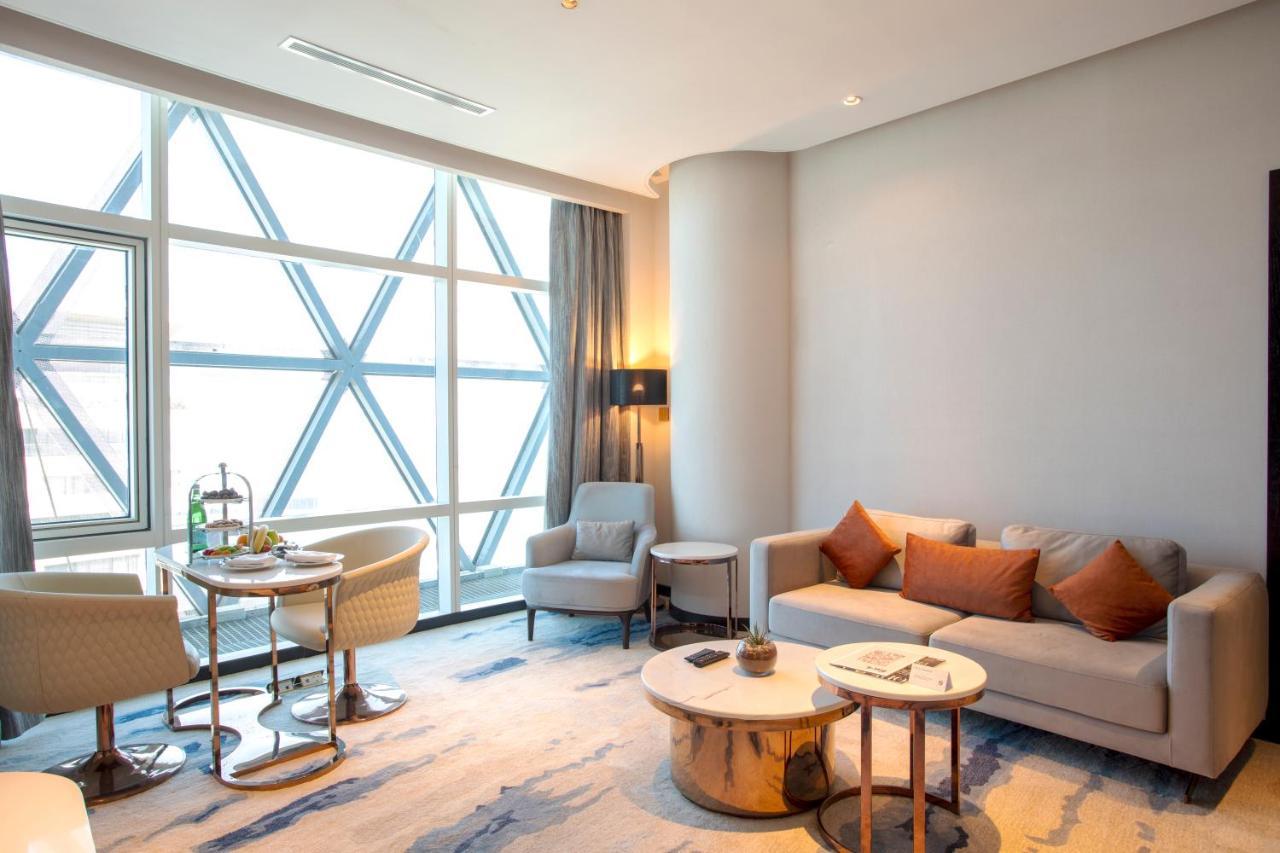 Century Marina Hotel - Lusail Экстерьер фото A living room at the hotel