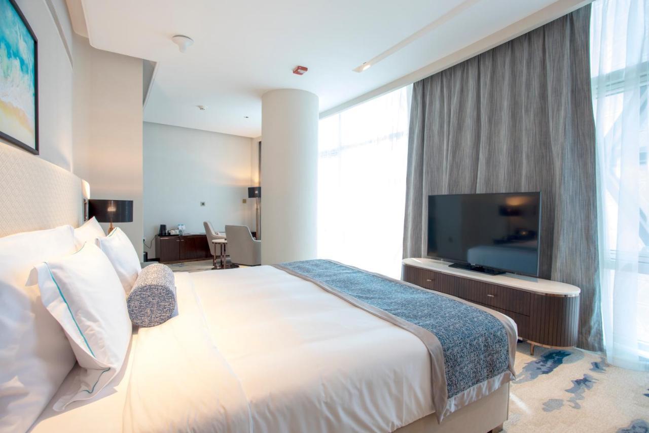 Century Marina Hotel - Lusail Экстерьер фото A bedroom at the hotel