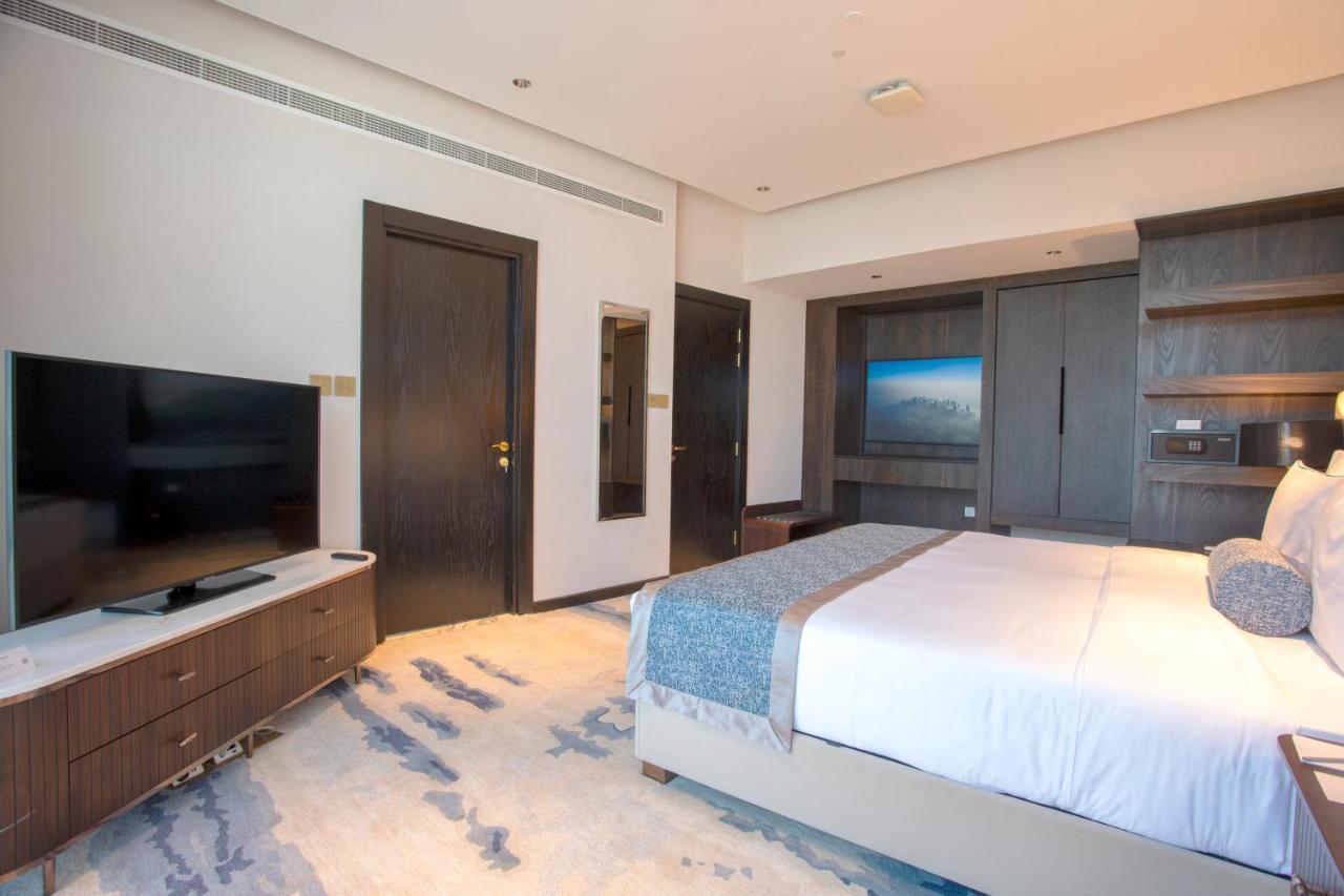 Century Marina Hotel - Lusail Экстерьер фото A bedroom at the hotel