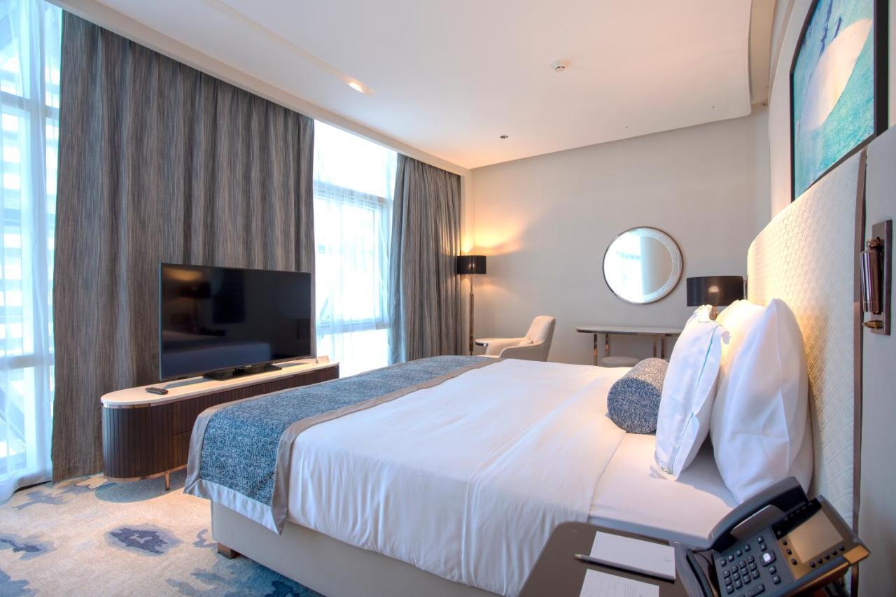 Century Marina Hotel - Lusail Экстерьер фото A bedroom at the hotel