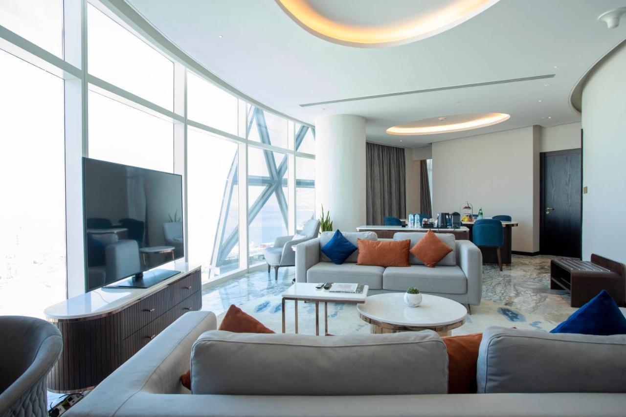 Century Marina Hotel - Lusail Экстерьер фото A suite at the hotel