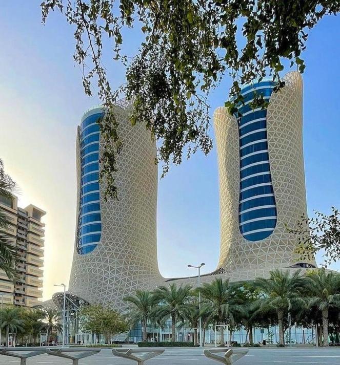 Century Marina Hotel - Lusail Экстерьер фото Al Hamra Towers