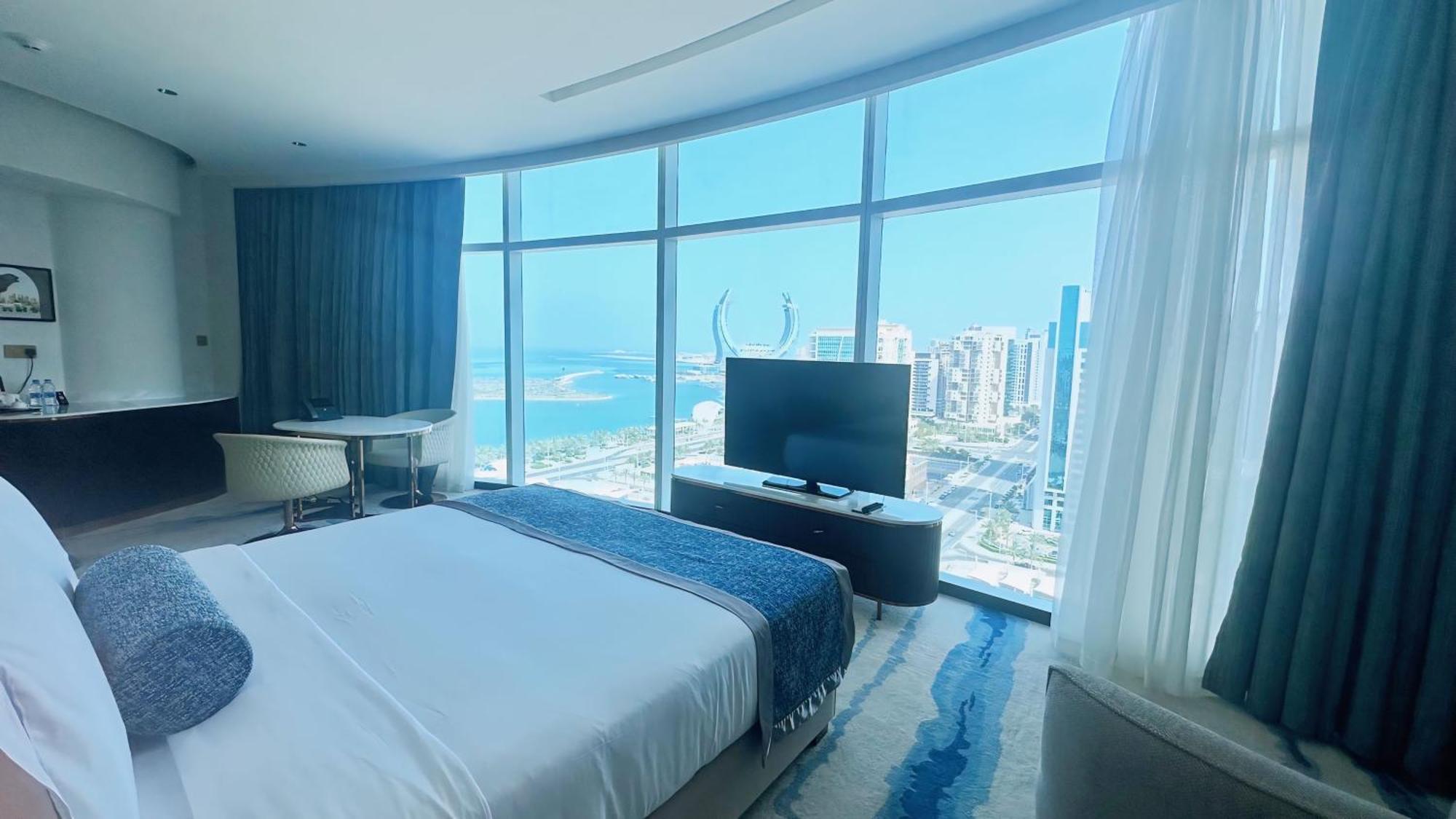 Century Marina Hotel - Lusail Экстерьер фото A bedroom at the hotel